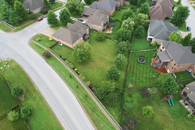 1402 N Rockingham Avenue, Nixa, MO 65714