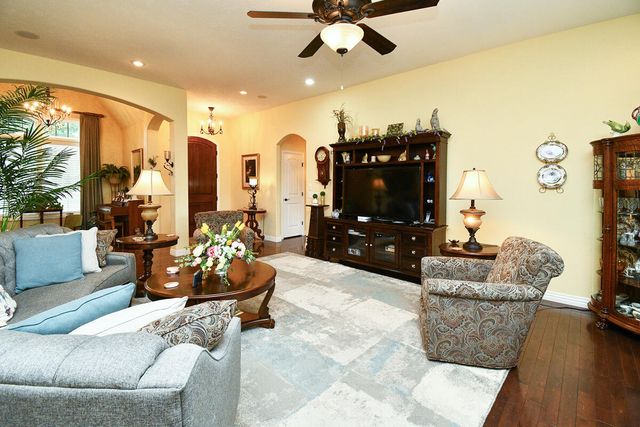 1402 N Rockingham Avenue, Nixa, MO 65714
