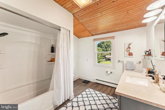 415 GEIGEL HILL RD, Upper Black Eddy, PA 18972