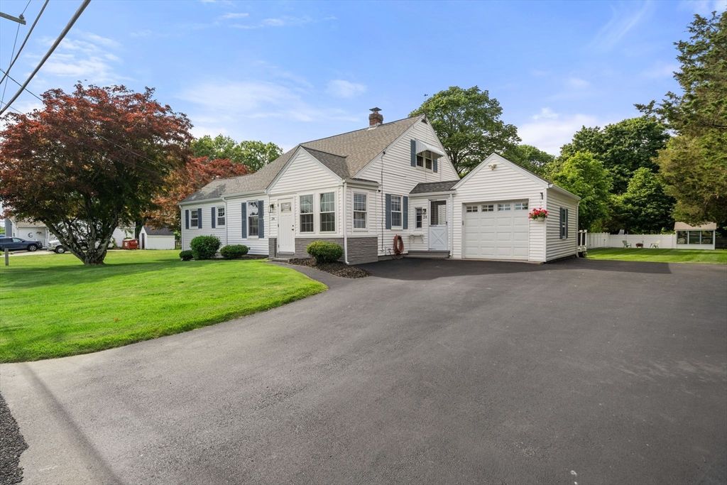 24 Wilbur St, Raynham, MA 02767