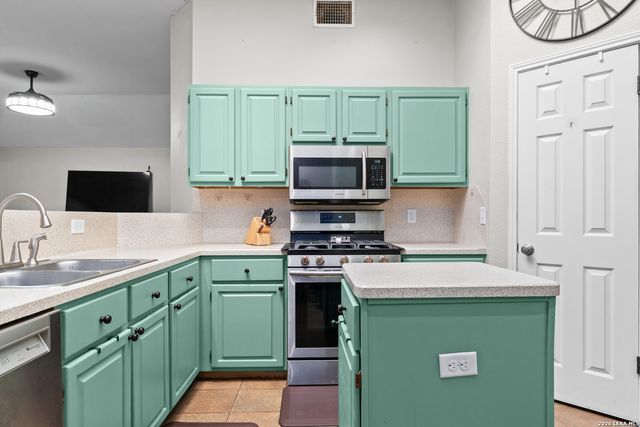 7031 Quail Wilde, San Antonio, TX 78250