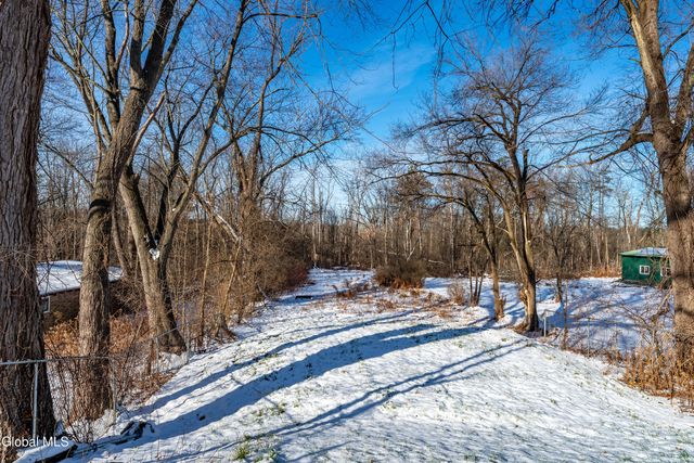 983 Us Route 9W, Bethlehem, NY 12158