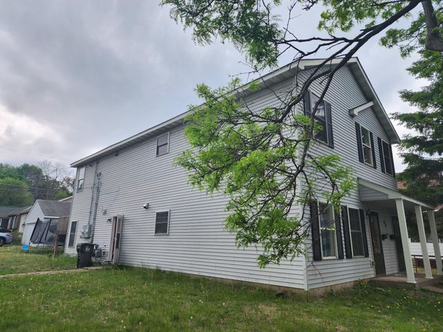 66 Stevens Street E, Saint Paul, MN 55107