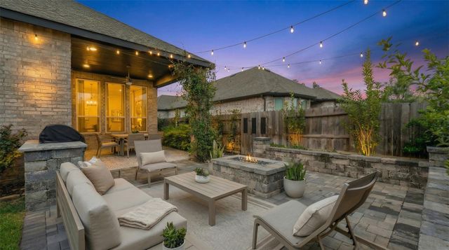 17151 Sandstone Street, Conroe, TX 77302