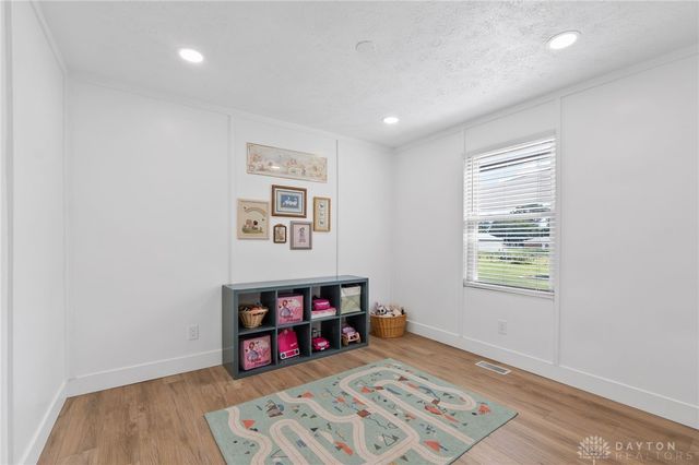 2470 Leon Lane, Springfield, OH 45502