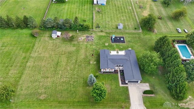 2470 Leon Lane, Springfield, OH 45502