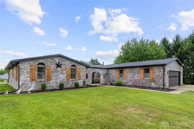 2470 Leon Lane, Springfield, OH 45502