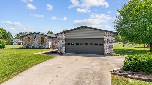 2470 Leon Lane, Springfield, OH 45502