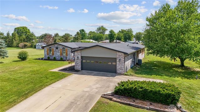 2470 Leon Lane, Springfield, OH 45502