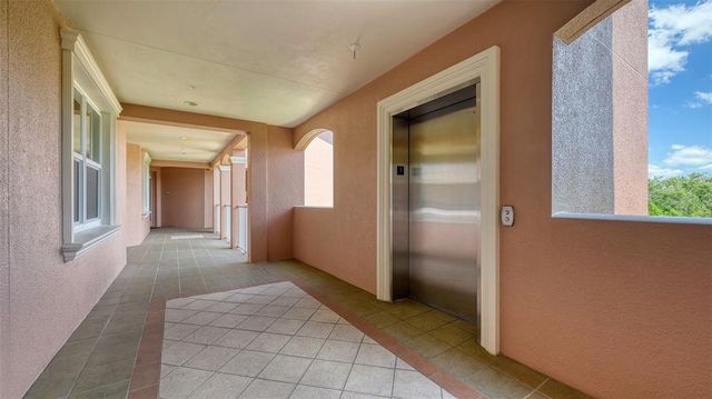 5242 MANORWOOD DRIVE 3A, Sarasota, FL 34235