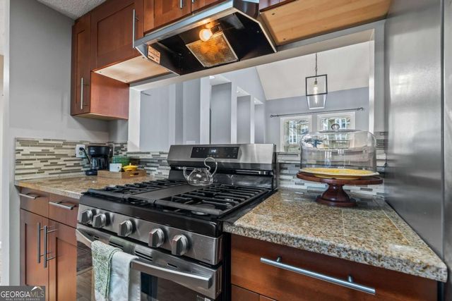 802 Ivy Green Lane SE, Marietta, GA 30067