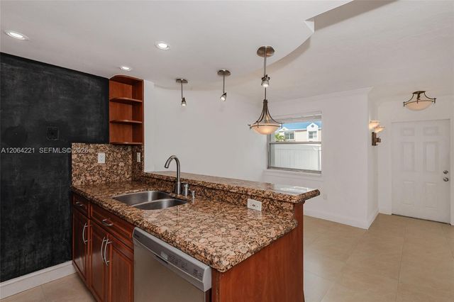 4520 SW 68th Ct Cir 25-5, Miami, FL 33155