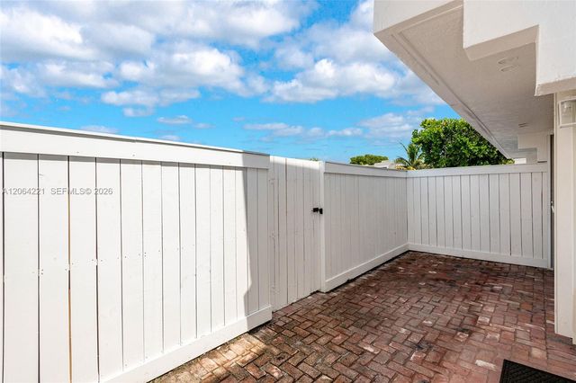 4520 SW 68th Ct Cir 25-5, Miami, FL 33155