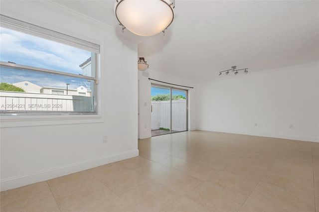 4520 SW 68th Ct Cir 25-5, Miami, FL 33155
