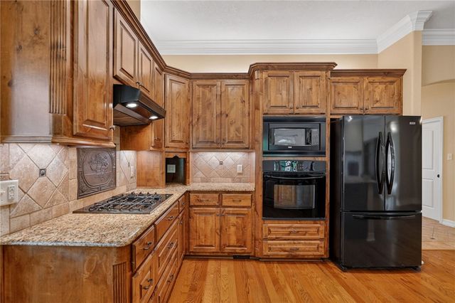 1909 Debbie Drive, Bryan, TX 77802
