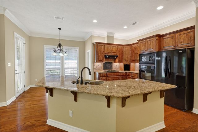 1909 Debbie Drive, Bryan, TX 77802
