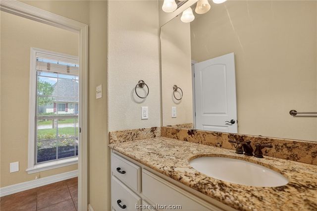 1909 Debbie Drive, Bryan, TX 77802