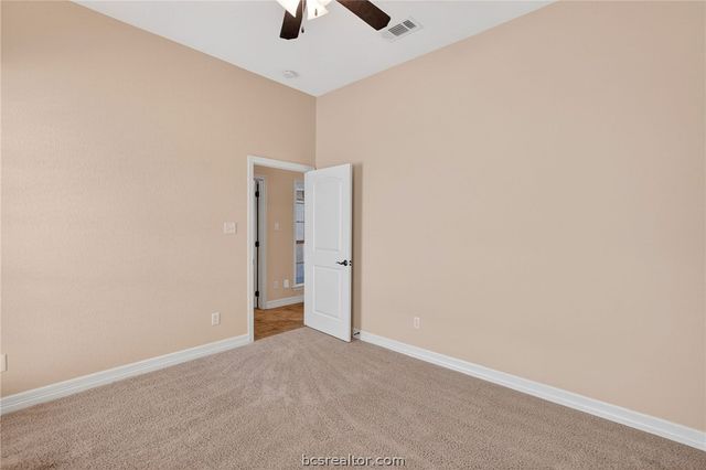1909 Debbie Drive, Bryan, TX 77802