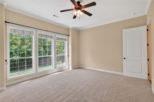 1909 Debbie Drive, Bryan, TX 77802