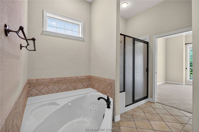 1909 Debbie Drive, Bryan, TX 77802