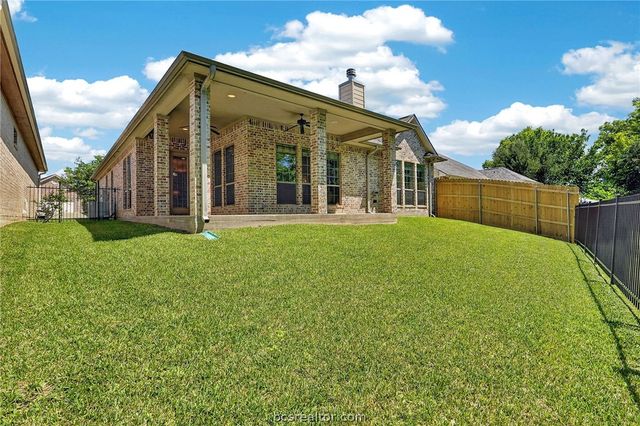 1909 Debbie Drive, Bryan, TX 77802