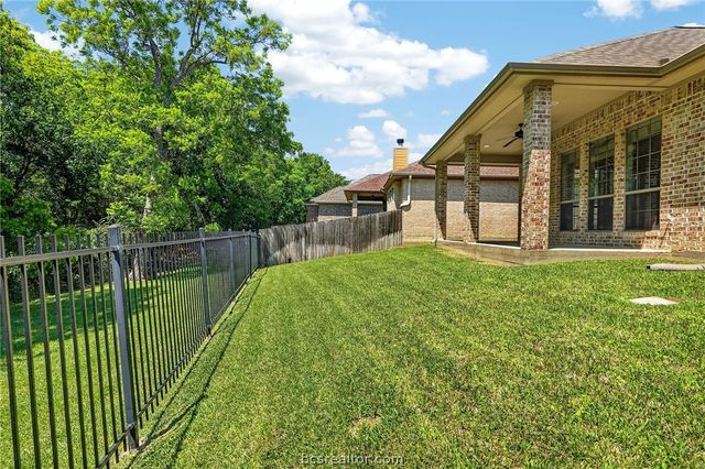 1909 Debbie Drive, Bryan, TX 77802