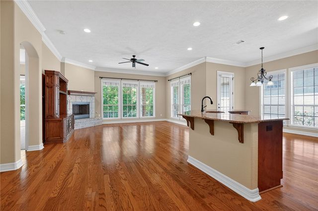 1909 Debbie Drive, Bryan, TX 77802