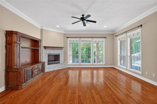 1909 Debbie Drive, Bryan, TX 77802