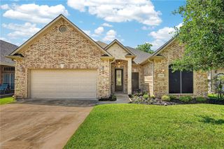 1909 Debbie Drive, Bryan, TX 77802