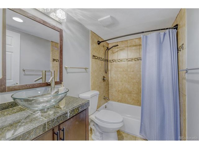 540 S Forest St 3-202, Denver, CO 80246