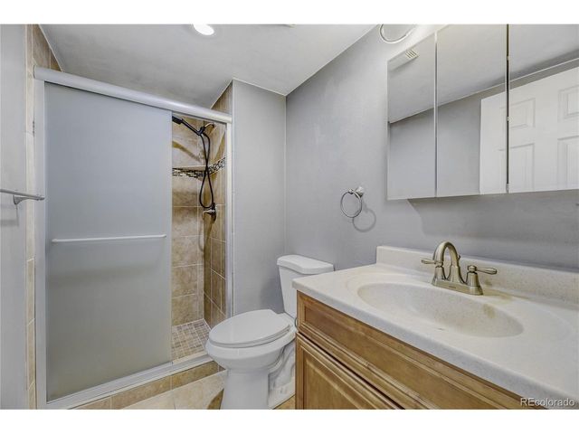 540 S Forest St 3-202, Denver, CO 80246