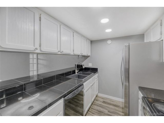 540 S Forest St 3-202, Denver, CO 80246