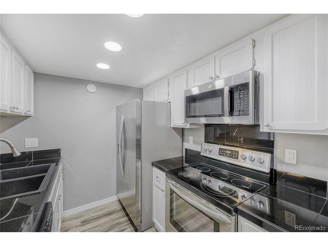 540 S Forest St 3-202, Denver, CO 80246