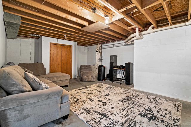 5270 N Liberty, Traverse City, MI 49685