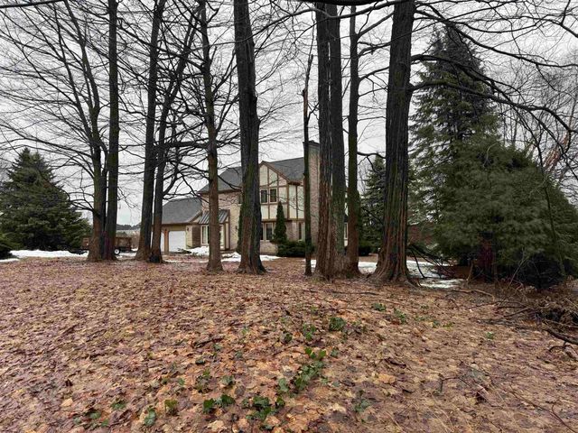 5270 N Liberty, Traverse City, MI 49685