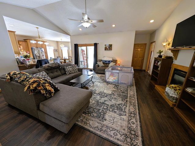 4240 Irvine Avenue NW 34, Bemidji, MN 56601