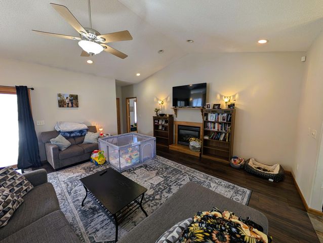 4240 Irvine Avenue NW 34, Bemidji, MN 56601