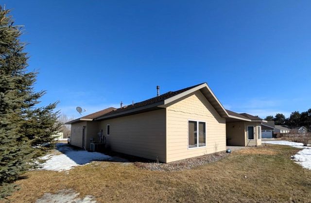 4240 Irvine Avenue NW 34, Bemidji, MN 56601