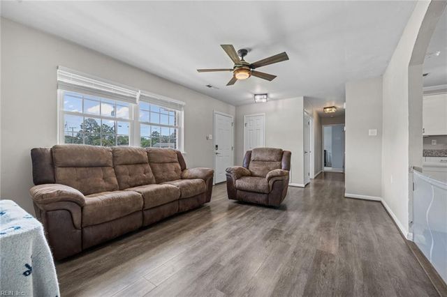 5513 Lake RD, Suffolk, VA 23435