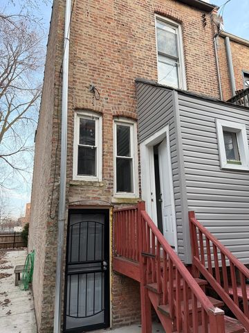 4104 S Lake Park Avenue, Chicago, IL 60653