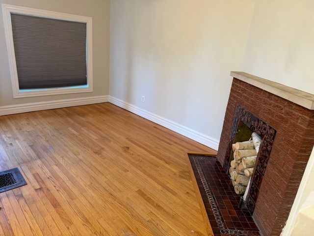 4104 S Lake Park Avenue, Chicago, IL 60653