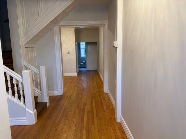 4104 S Lake Park Avenue, Chicago, IL 60653