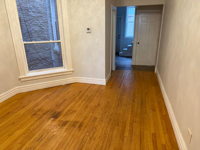 4104 S Lake Park Avenue, Chicago, IL 60653
