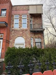 4104 S Lake Park Avenue, Chicago, IL 60653