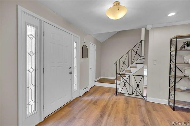 38 Sandhurst Lane, Amherst, NY 14221