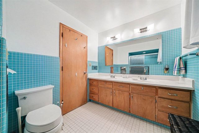 50575 W Lakeshore Drive, Dowagiac, MI 49047