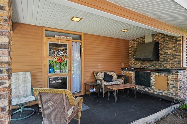 50575 W Lakeshore Drive, Dowagiac, MI 49047