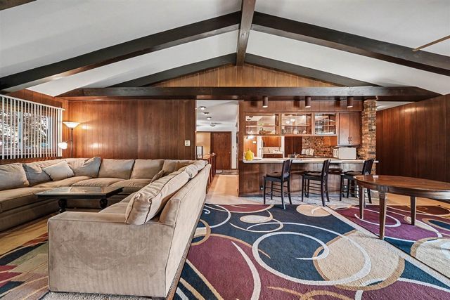 50575 W Lakeshore Drive, Dowagiac, MI 49047