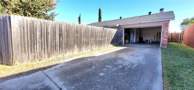 2231 Ridgedale Drive, Carrollton, TX 75006