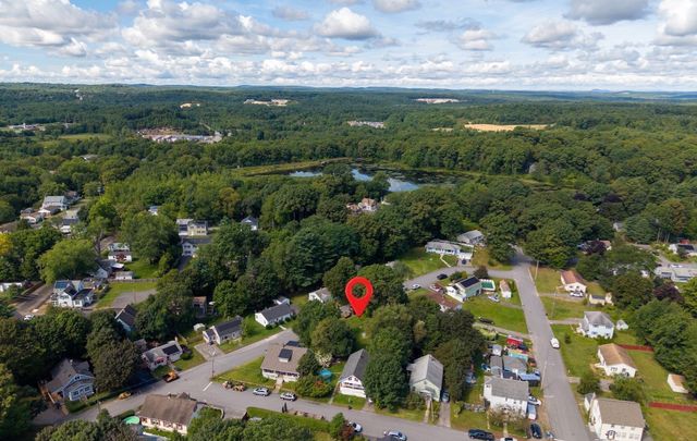 8 Wickman Dr, Gardner, MA 01440